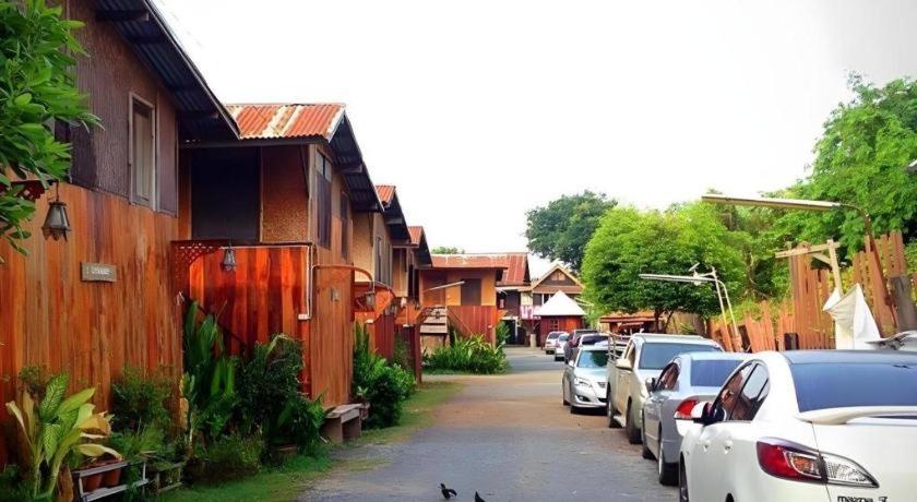 Jidapa Resort Пра Након Си Аютая Екстериор снимка